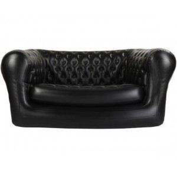 Le canapé gonflable type Chesterfield